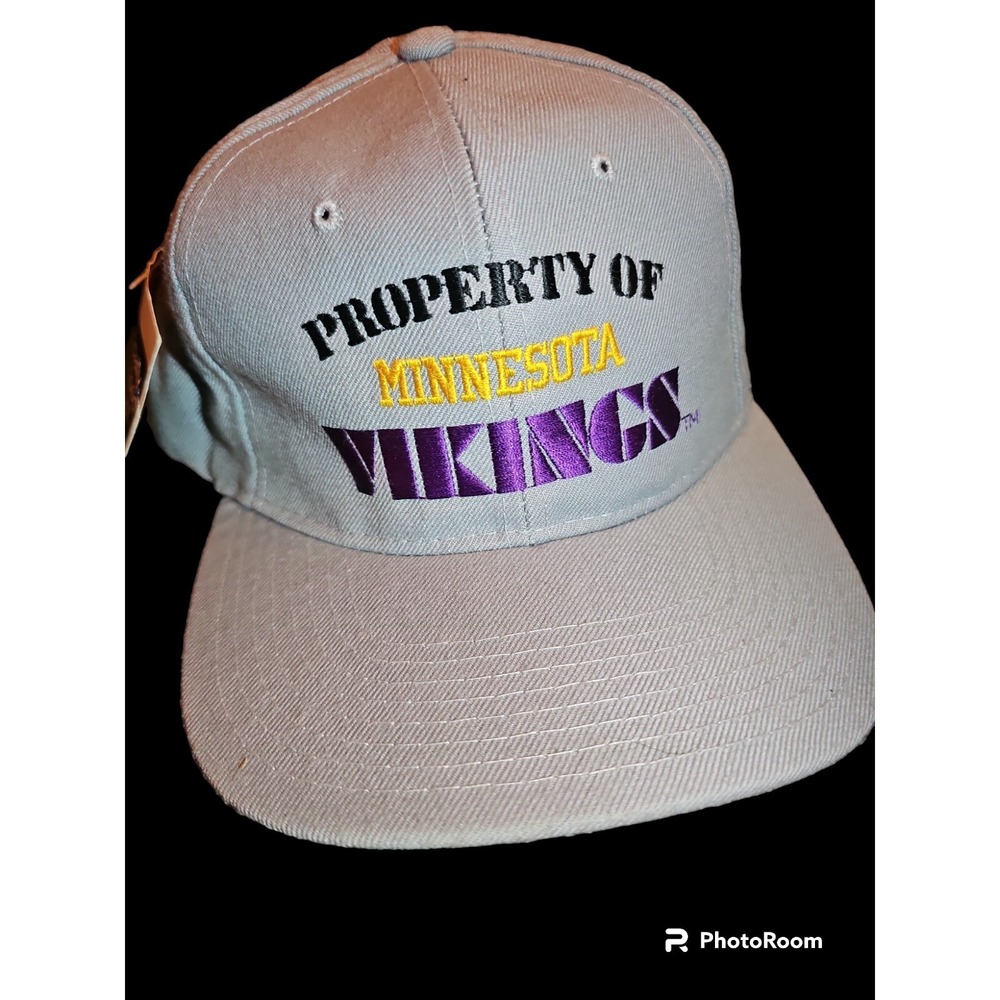 Vintage "Property Of Minnesota Vikings" New‎ Era Wool Snapback Hat